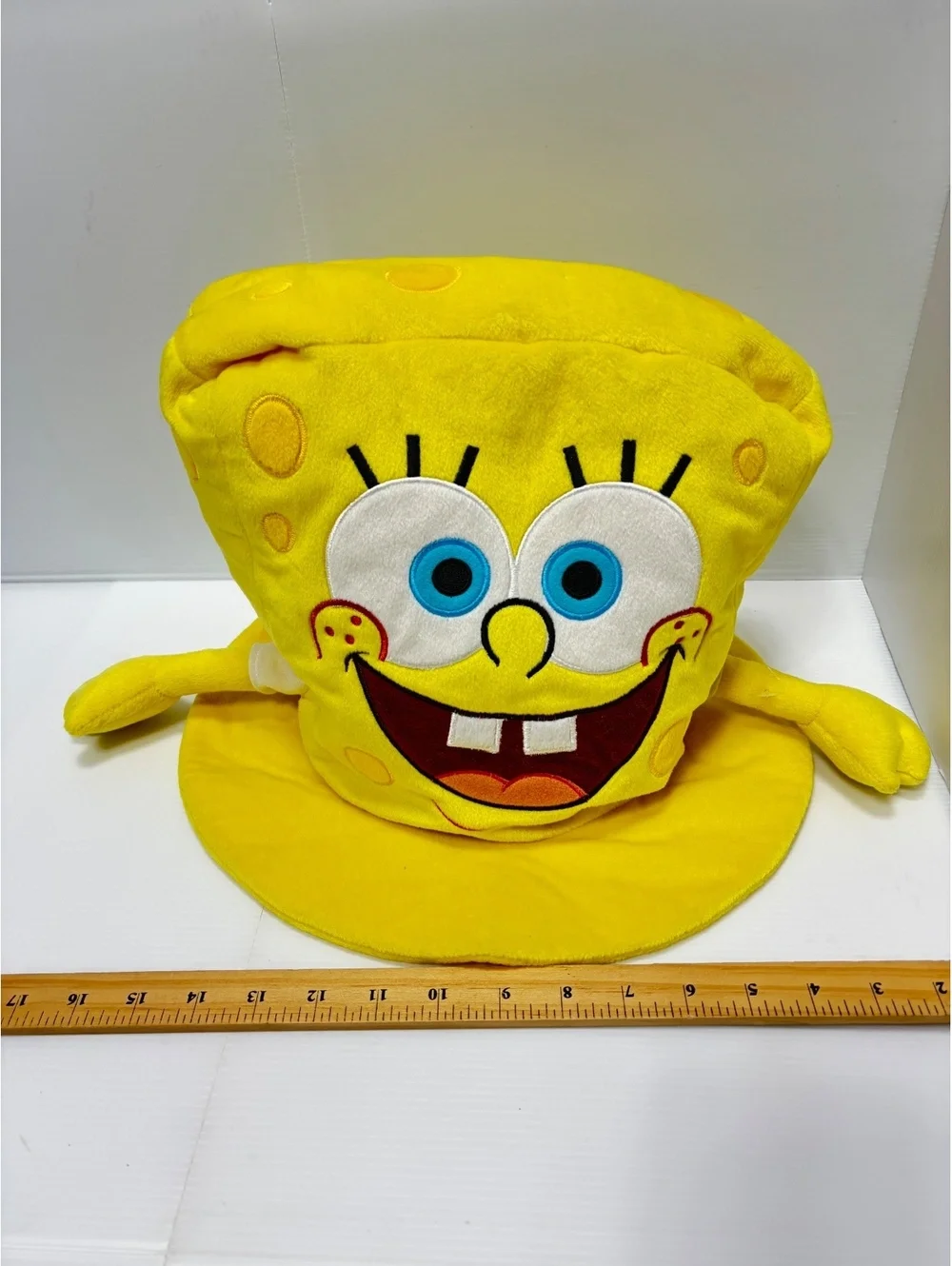 SpongeBob SquarePants Plush Character Large Yellow Bucket Hat GUC